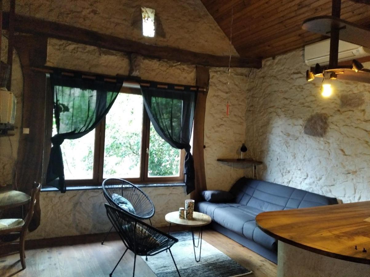 Grange Renovee En Pleine Nature Valady Buitenkant foto
