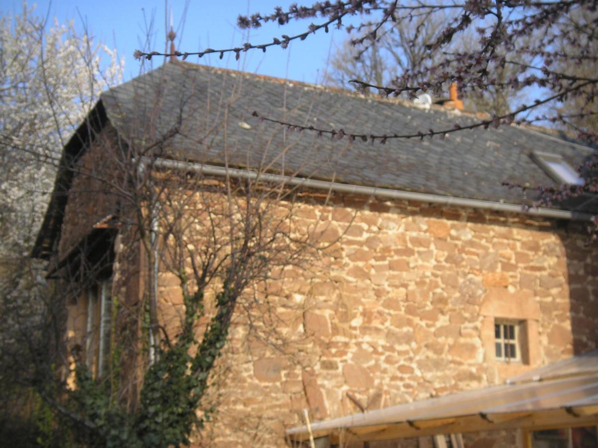 Grange Renovee En Pleine Nature Valady Buitenkant foto